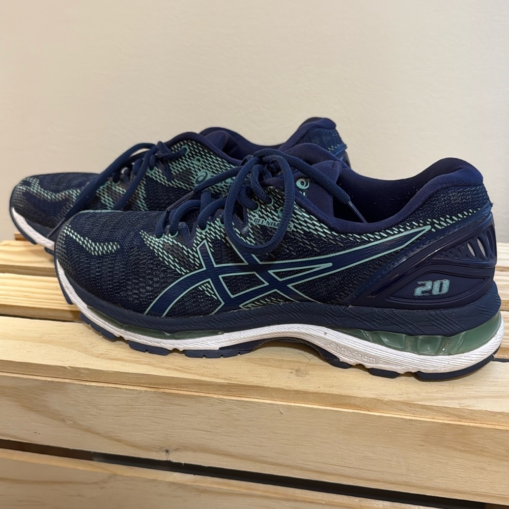 Women’s Running Shoes Asics size 9